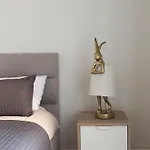 Aura *